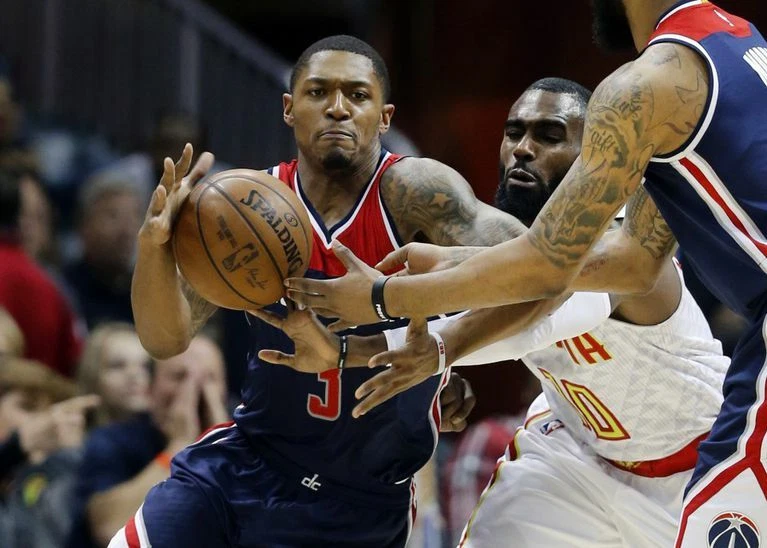 2 boletos de banco Milwaukee Bucks @ Wizards nivel inferior primera fila Foto 4 de 4