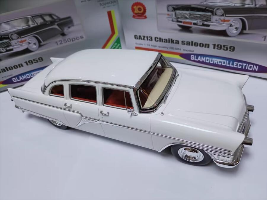 1/18 TOYWAYS Soviet GAZ 13 Chaika saloon 1959 Car Model white Resin Model Car