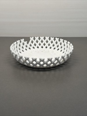 Vtg Westmoreland Milk Glass Lattice Edge Fruit Nuts Bread Dish Bowl Damaged Gb4