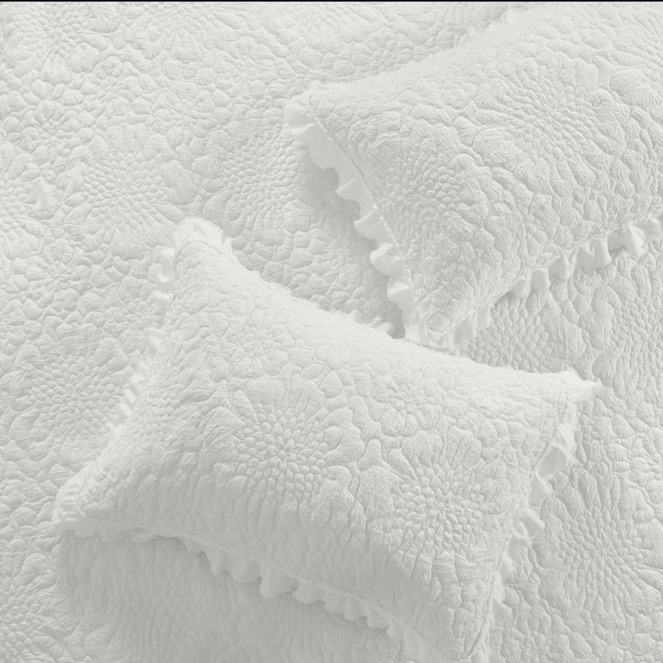 NEW Anthro White Cream Boho Ruffle Crinkle Queen / King Bedding Quilt & Sham Set - Image 2 of 4