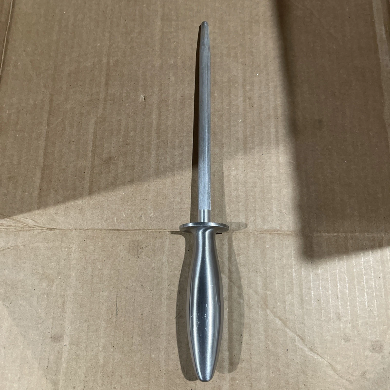 J.A. Henckels Forged Synergy 9" HONING ROD/Sharpening Steel Stainless 13240-231
Opens in a new windo