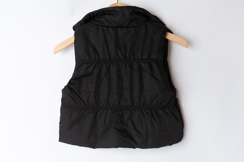 BLANKNYC Solid Black Puffer Vest Girls M Pockets Quilted Faux down Snap NEW - Picture 4 of 6