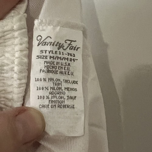 Vintage Vanity Fair Half Slip Skirt Side Slit Nylon & Lace Size M Style 11-763  - Picture 7 of 8