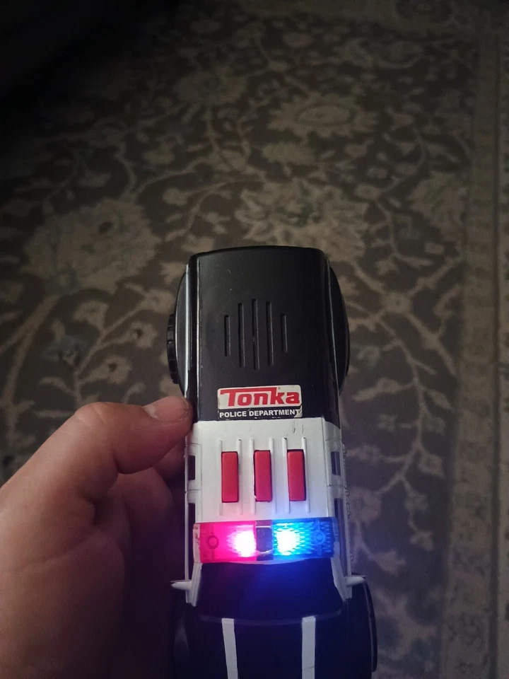 Camiones Tonka vintage suburbanos del Departamento de Policía Foto 2 de 4