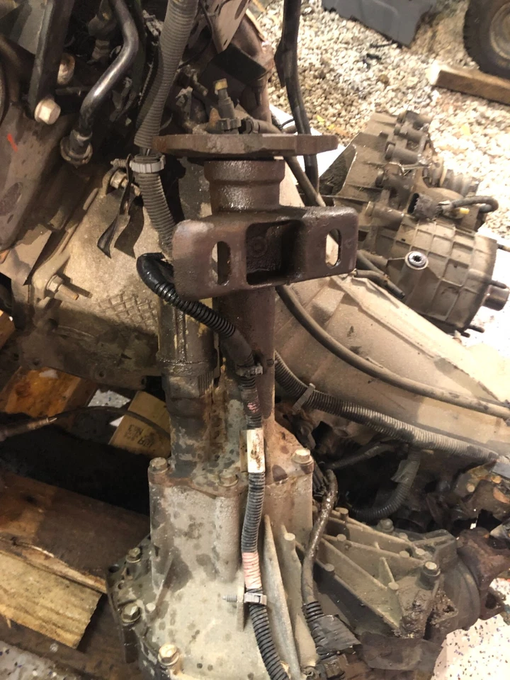 01-07 Chevrolet Silverdado 1500 HD 2500 HD 3.73 Front Carrier Assembly Oem - Image 2 of 4