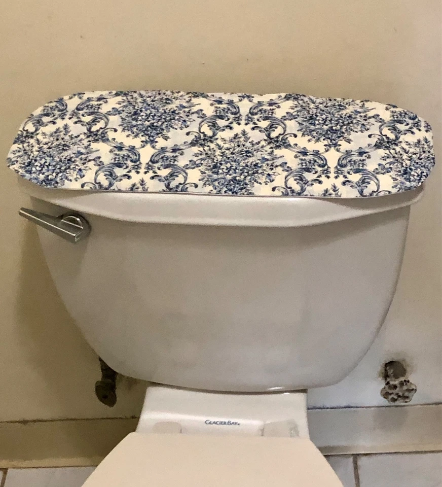 Assento sanitário e capa de tanque com estampa feita à mão - Imagem 4 de 4