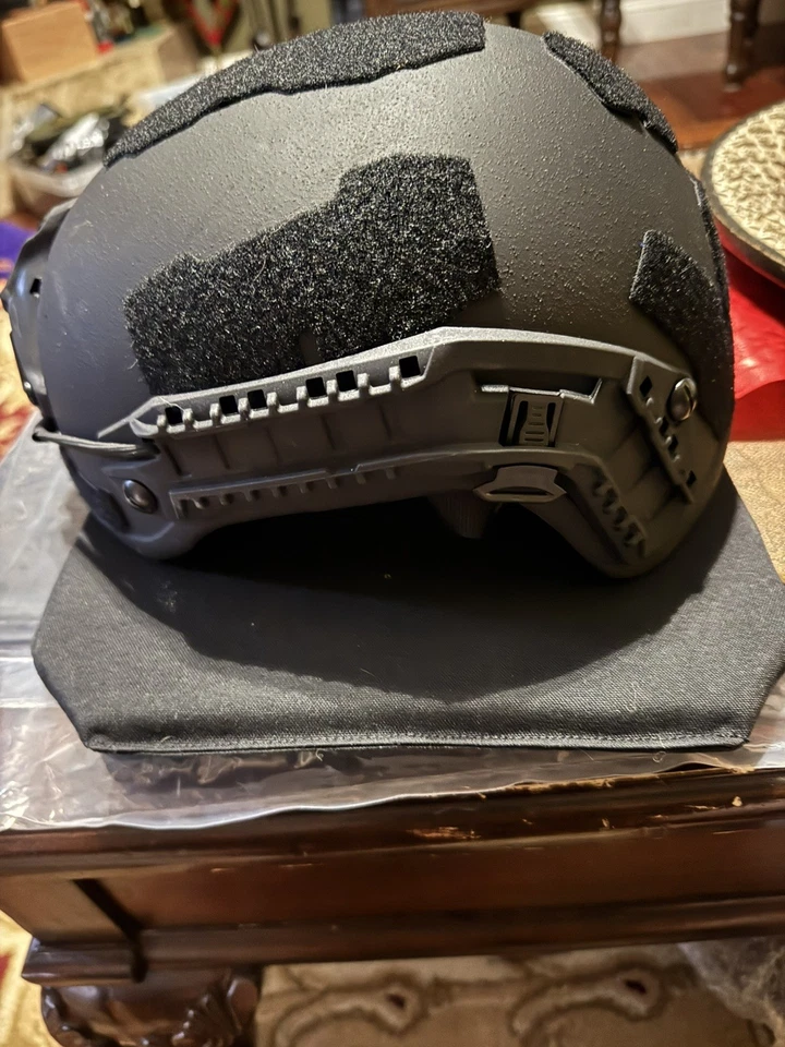 NUEVO CASCO BALÍSTICO LIGERO CORTE ALTO IIIA PREMIER BODY ARMOR FORTIS Foto 3 de 4