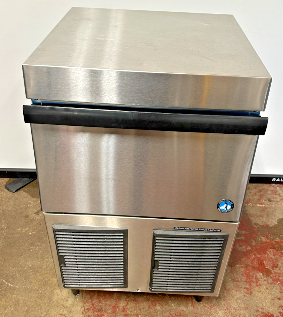 Hoshizaki F330BAH Ice Maker with Built In Storage Bin, 330 lbs Per