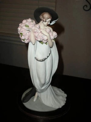 Tosca Figurine Beauty by Louis Icart Limited Edition #1543 @ 1987 DACS/SPADEM
