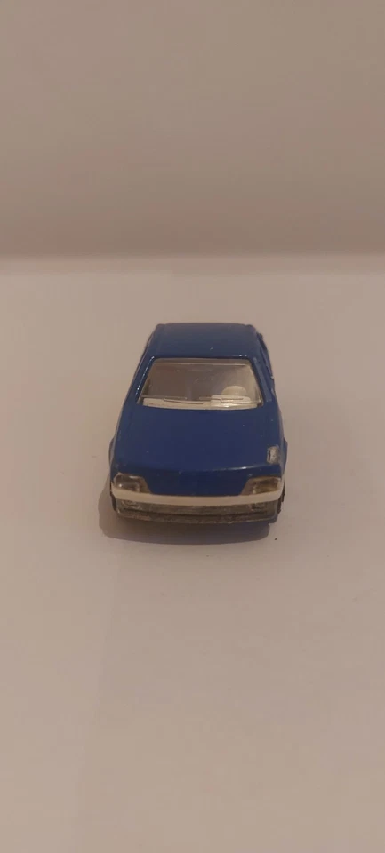 Majorette Peugeot 405 MI 16 Bleu n°218 1/62 - Photo 2/4