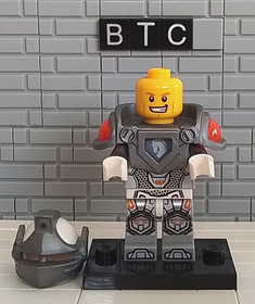 LEGO NEXO KNIGHTS 70323 Lance Richmond - Flat Silver Visor Minifigure! DAMAGED!