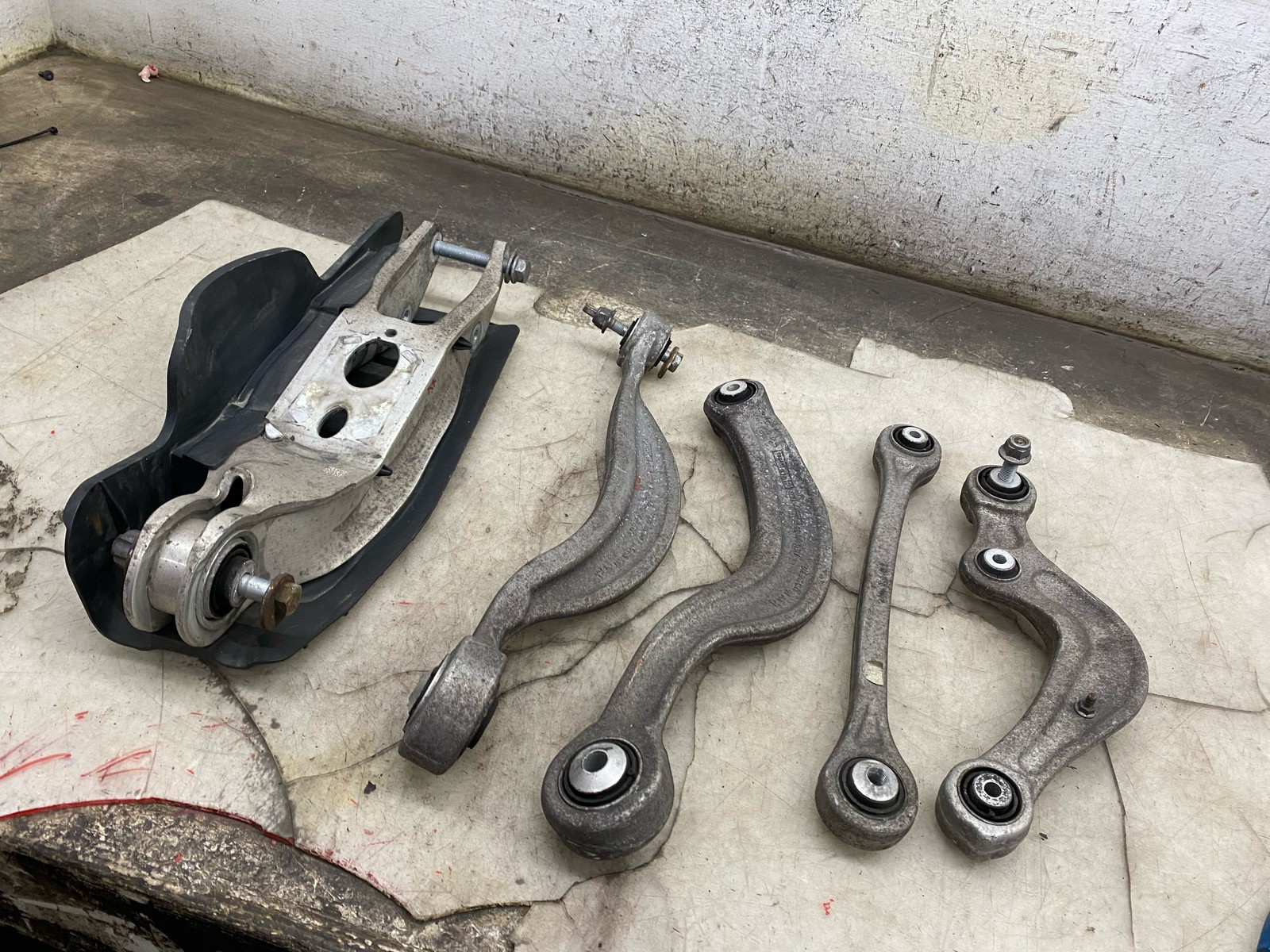 2015-2020 BENTLEY BENTAYGA RH REAR RIGHT UPPER & LOWER CONTROL ARM SET x5 *109K*