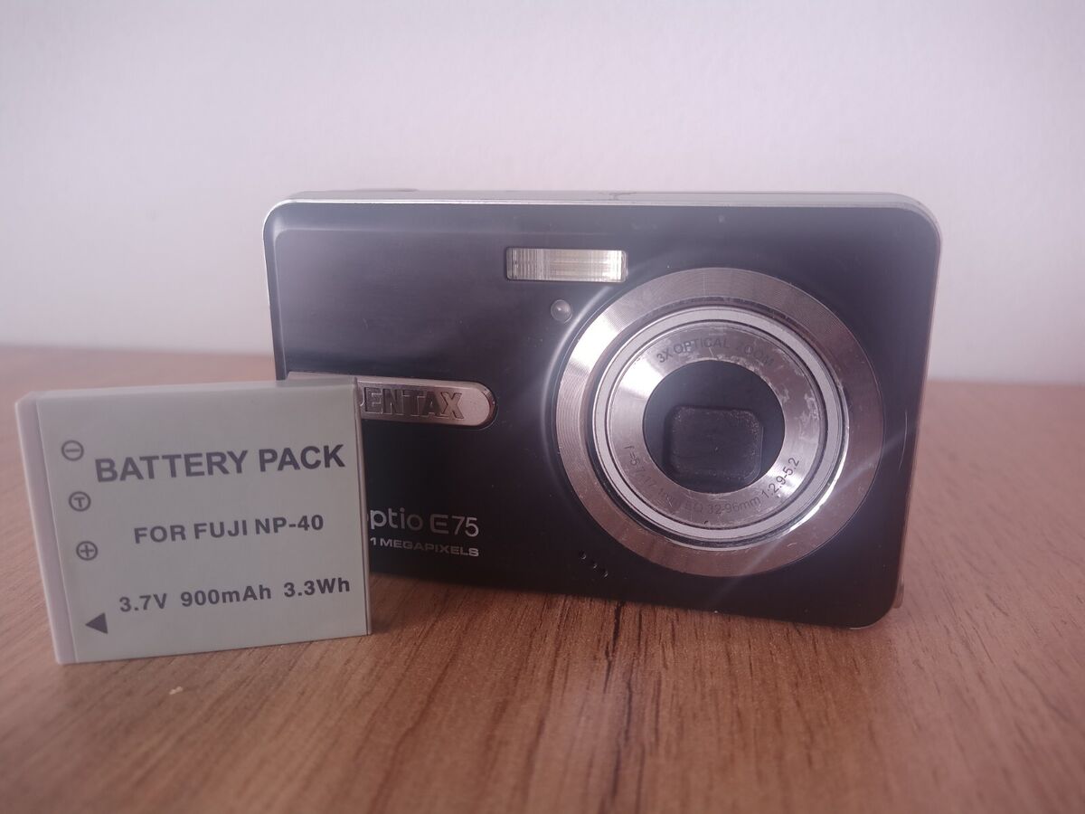 Pentax Optio E75 10.1 MP Compact Digital Camera. Black Pentax Optio E75 10.1 MP Compact Digital Camera. Black
