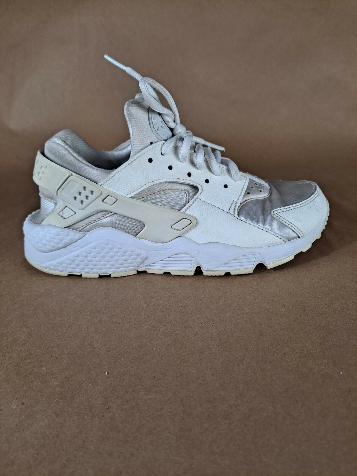 Nike Air Huarache 2016 Women's Size Triple White 634835-108