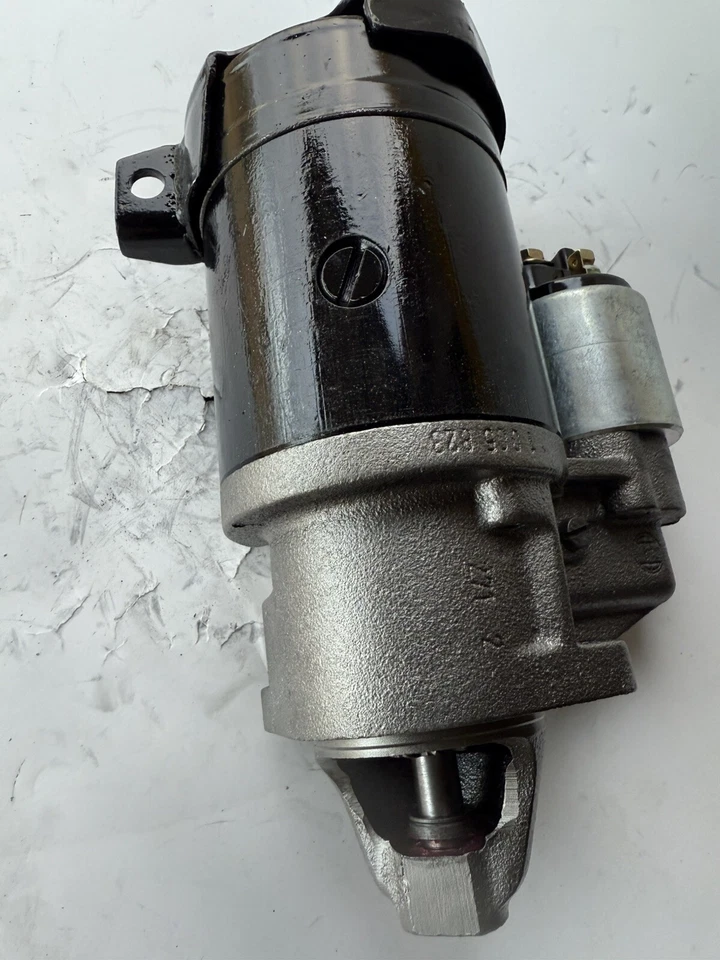 Alfa Romeo Alfetta - 1975-1976-1977 - Arranque L4 2.0L 1961cc 120cid Foto 3 de 4