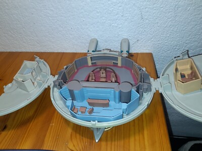Vaisseau Star Trek USS Enterprise NCC-1701-D - Playmates 1995 - Excellent état