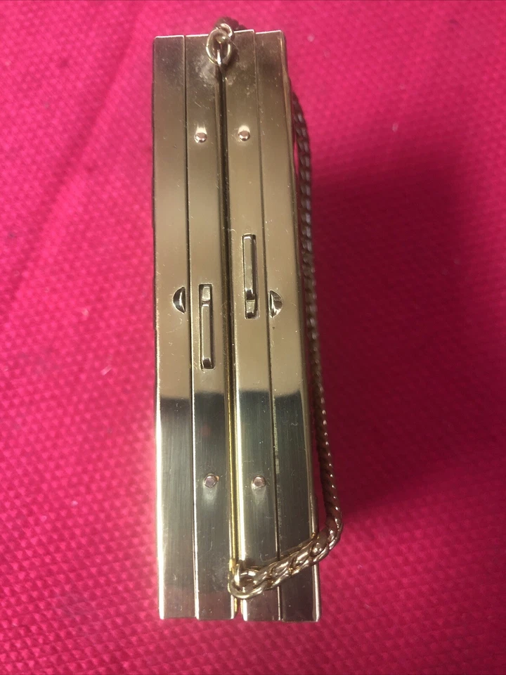 Bolso clutch de maquillaje compacto de metal vintage para mujer tono dorado libro de bolsillo sin usar Foto 3 de 4