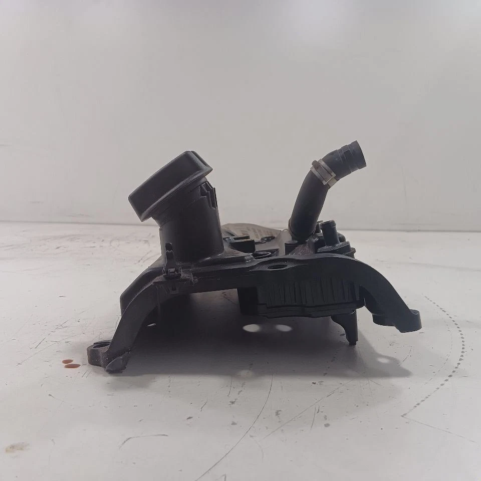 Cubierta de válvula de culata del motor izquierdo INFINITI QX50 2017 2016 2015 2014 Foto 3 de 4