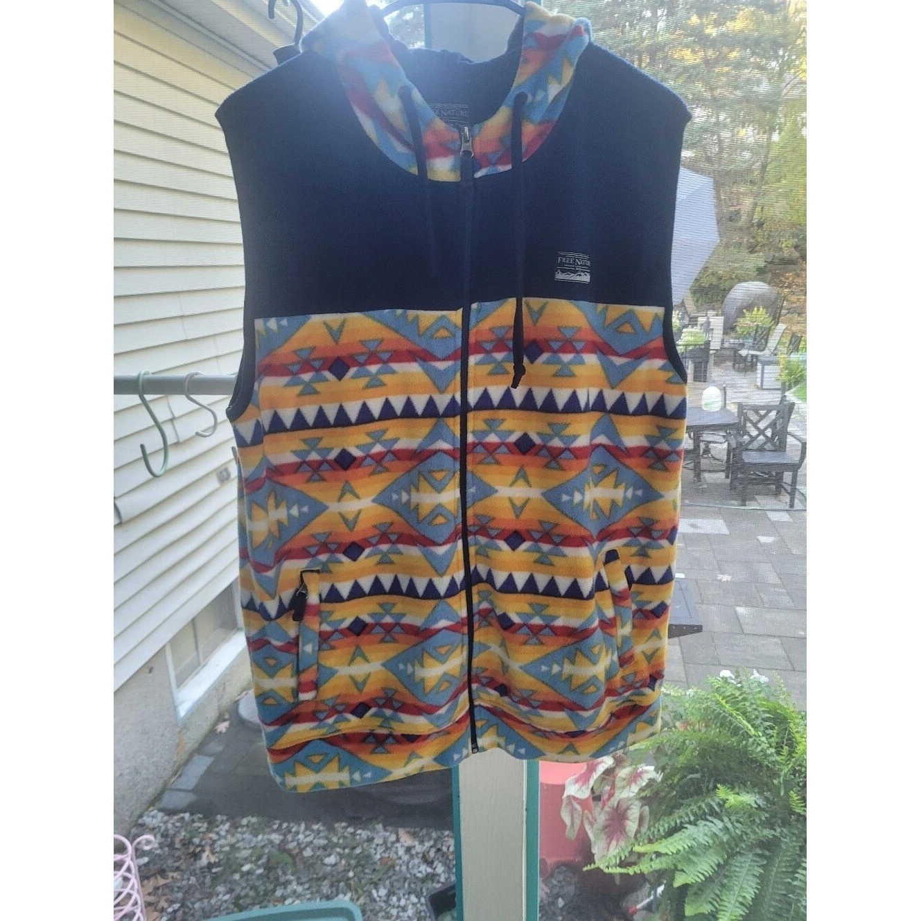Free Nature Fleece Vest Hood Yellow Blue Aztec Southwest Zip Up XL - product detail image 1