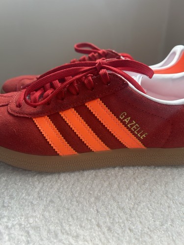 Adidas Gazelle Red and Solar Orange Trainers Size 4.5 - Picture 2 of 7