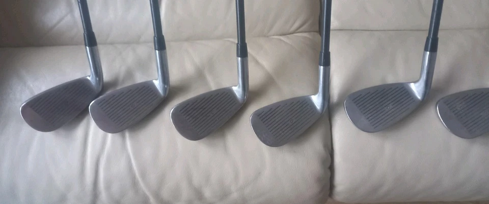 SPALDING EXECUTIVE EZ IRONS SET, 3 IRON + 5 IRON TO PW, MID FIRM FLEX GRAPHITE S - Image 2 of 4