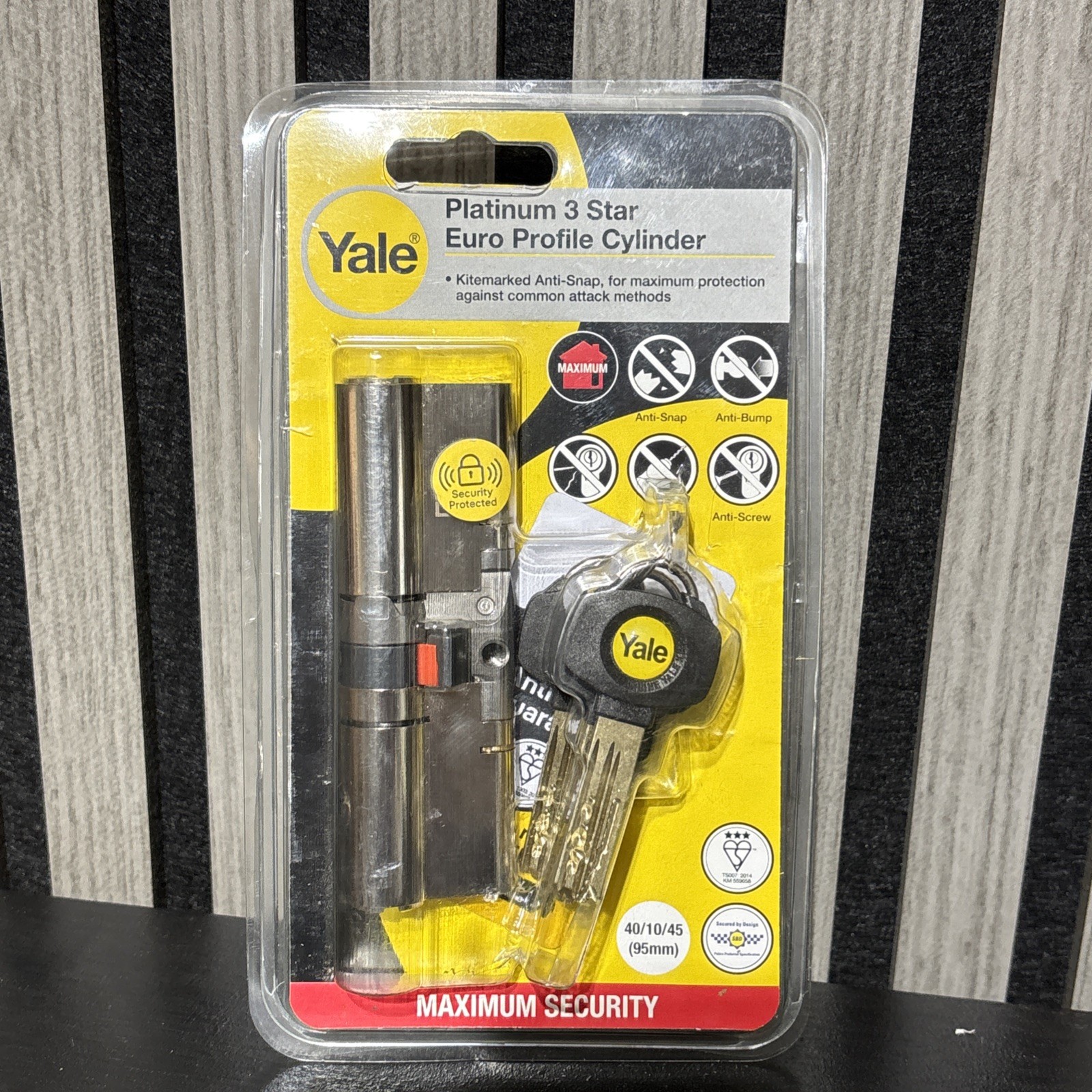 Yale Platinum Nickel-plated Brass Single Euro Cylinder Lock 45/50 (95mm)
