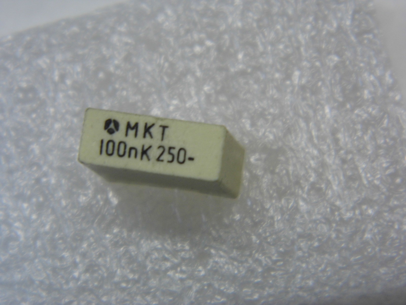 Lot De 7 Condensateurs 0.15µF 150nF 40V 5% Eurofarad CKB501 - Neufs France
