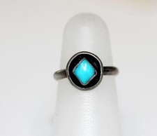 Vintage Native American Sterling Silver Turquoise Cabochon Ring Size 4 10553