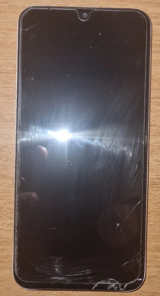 Samsung Galaxy A20e 32GB - Weiß Ohne Simlock Dual-SIM Display Flimmer SM-A202F, Foto 2 von 4