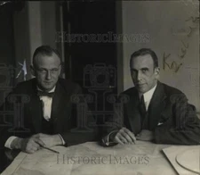 1924 Press Photo Lieutenant Commanders Bruce G Leighton and Zachary Landsdowne