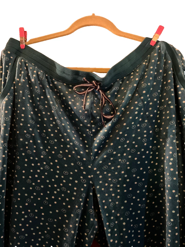 Juego de 2 piezas de pijama de terciopelo punteado blanco verde azulado para mujer Nautica bolsillos plus Foto 4 de 4