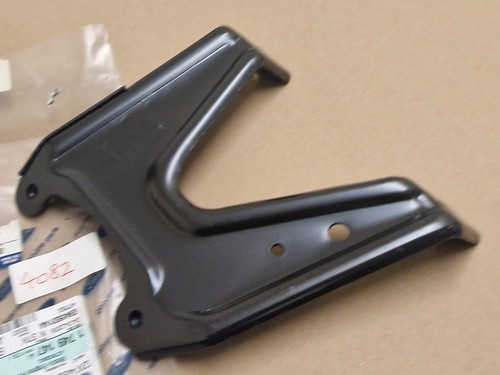 Ford Transit 2006-on Front Engine Support Bracket 1749147 Genuine NEW OEM - Picture 5 of 10