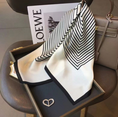 Halstuch Seidentuch Tuch Seidenschal 70x70 beige schwarz Seide Bandana Damen