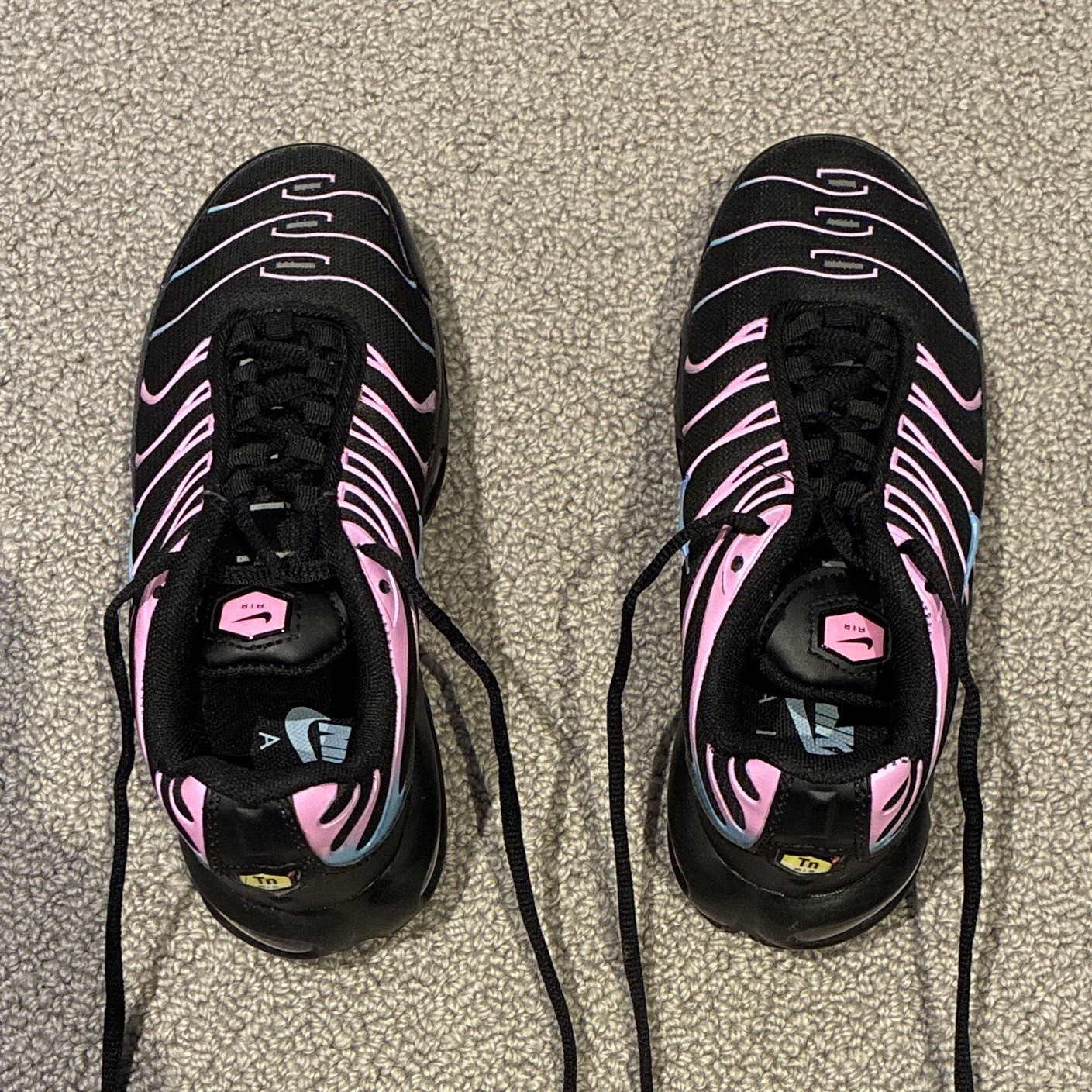 Nike Air Max Plus TN Sneakers Black/Pink/Blue Low Top Lace-Up Men's US 7