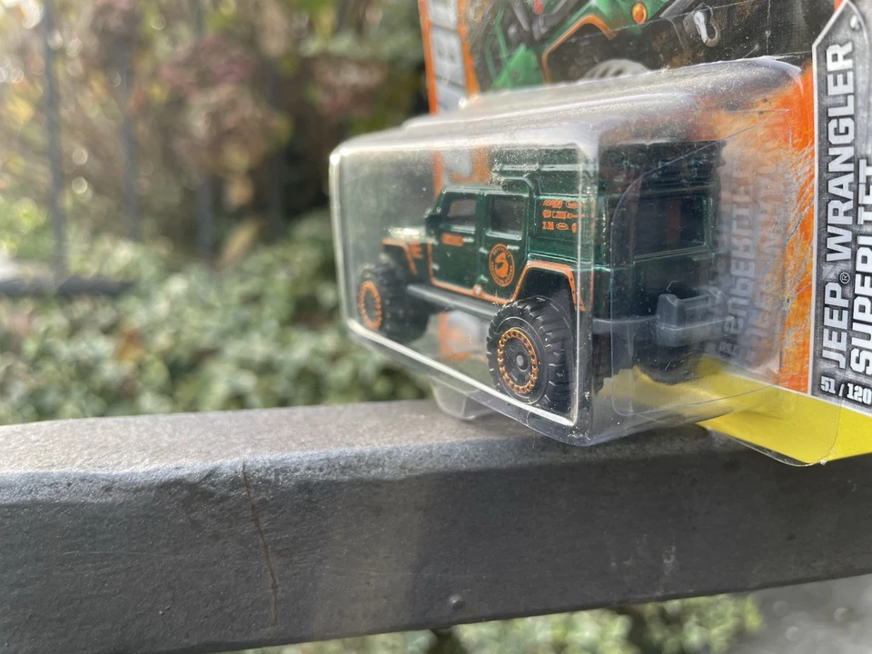 1:64 MATCHBOX JEEP WRANGLER SUPERLIFT NUOVA - Immagine 4 di 4