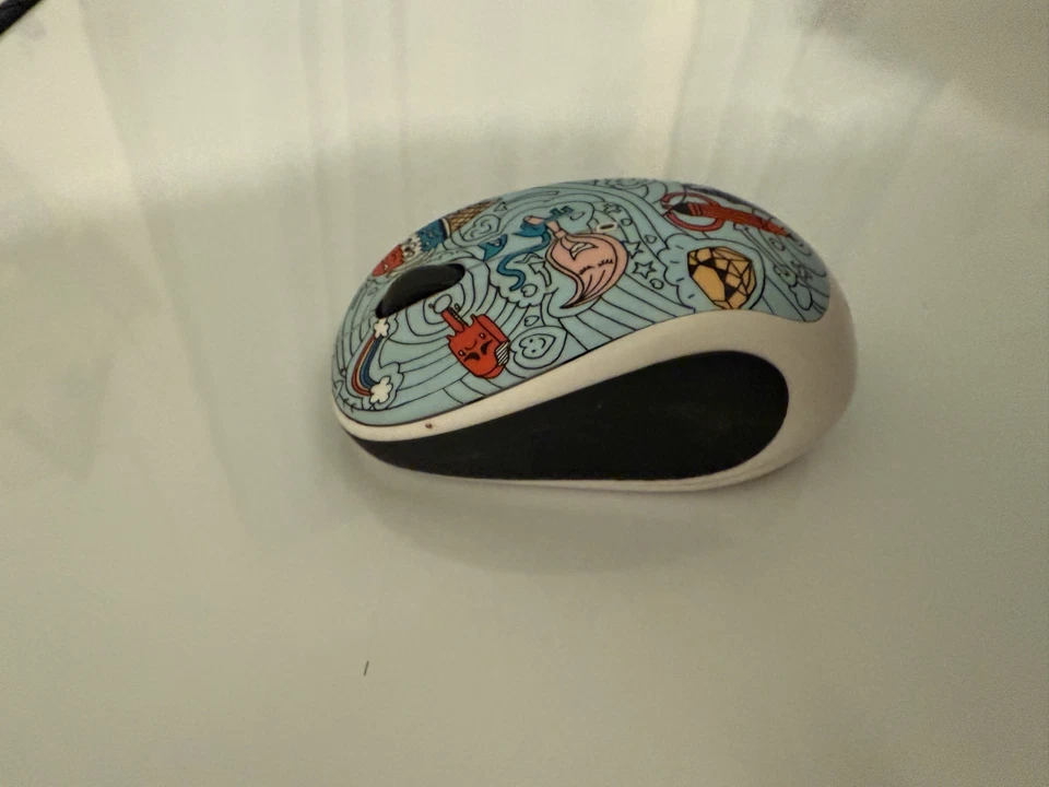 Logitech Color Collection Wireless Mouse - - Image 3 of 4