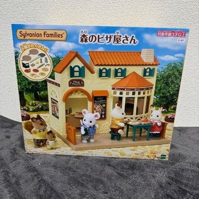 【NEW】Sylvanian Families Calico Critters Forest Pizzeria Pizza Shop Epoch Japan