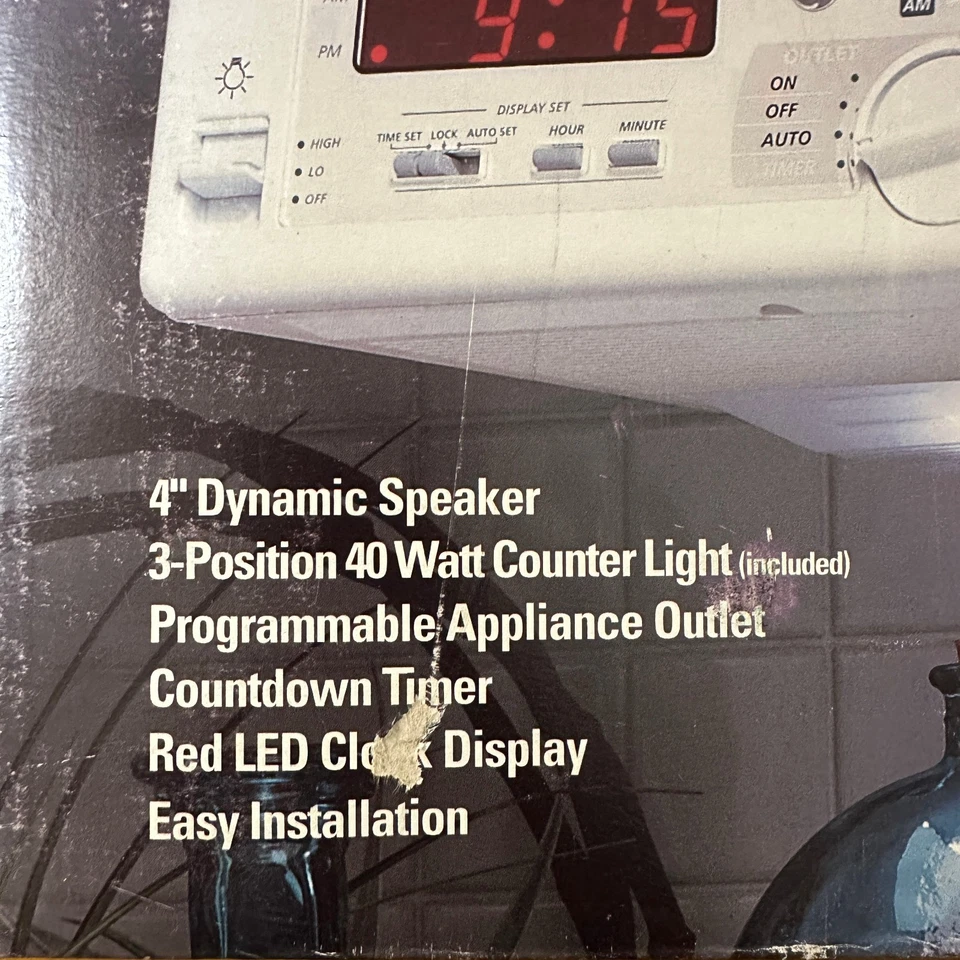 New GE Spacemaker Kitchen AM/FM Clock Radio with Counter Light White 7-4262 - Image 2 of 4