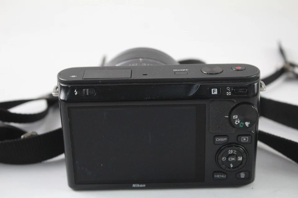 Nikon 1 J1 Mirrorless Digital Camera w/ 1 Nikkor 10-30mm F/3.5-5.6 - Image 3 of 4