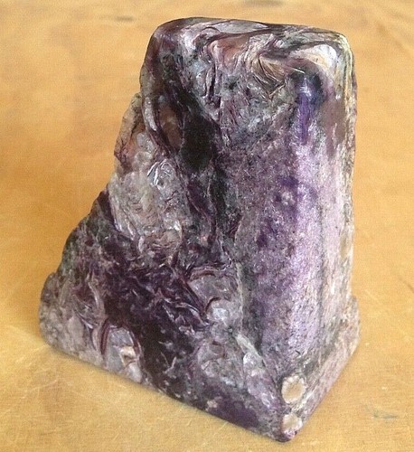 CHAROITE POLISHED BLOCK STONE OF WISDOM AND HARMONY 95 X 72 X 44 MM 242 G - Picture 2 of 12