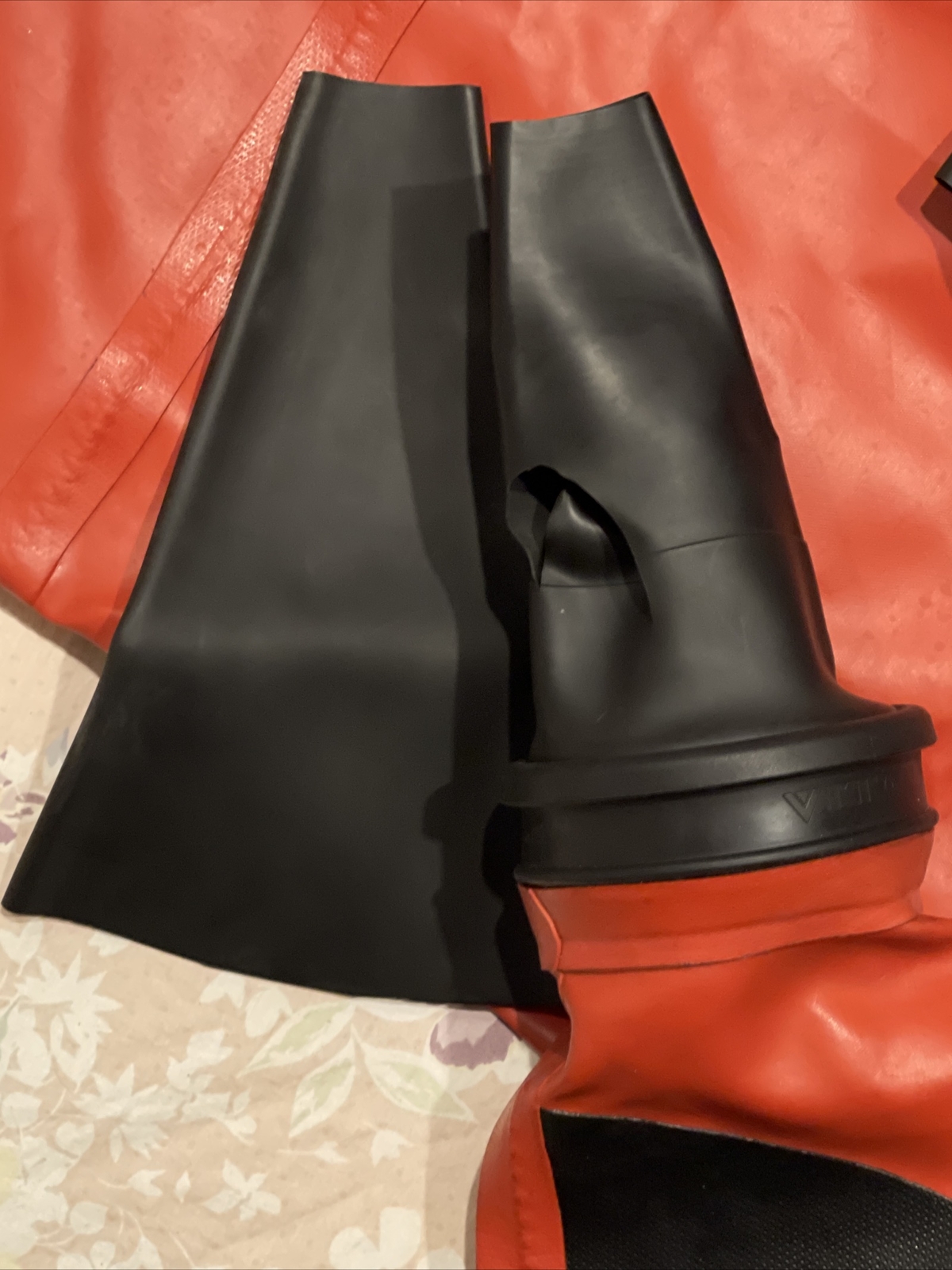 NEW Viking Pro 1000 rubber drysuit Attached Hood New Read XL 3W eBay