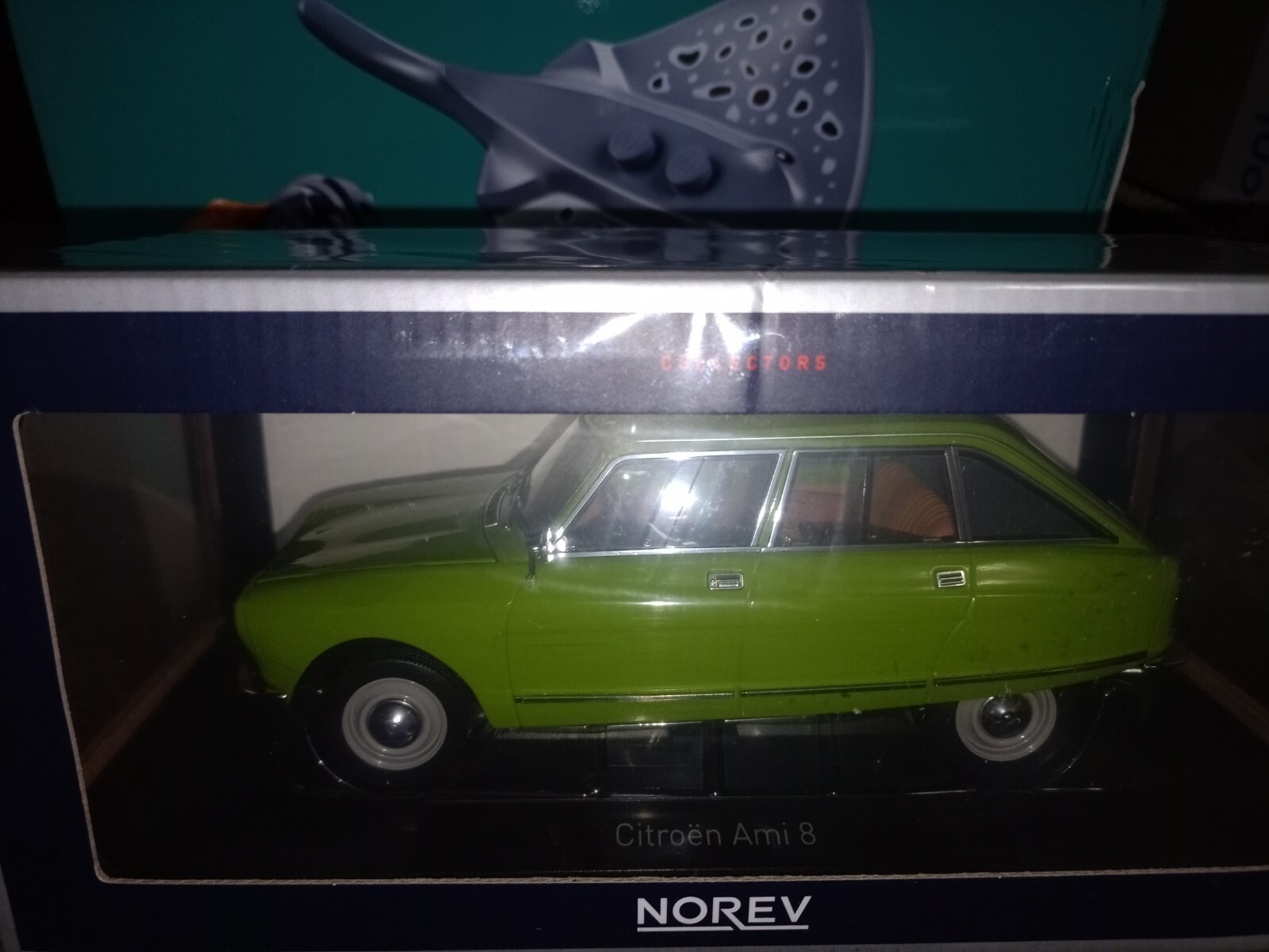 MODELLINO AUTO STATICO CITROEN AMI 8 CLUB 1969 VERDE MODELLISMO SCALA 1:18