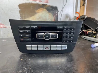MERCEDES C220 W204 2013 RADIO STEREO HEAD UNIT A2049005112 - Image 1 of 4