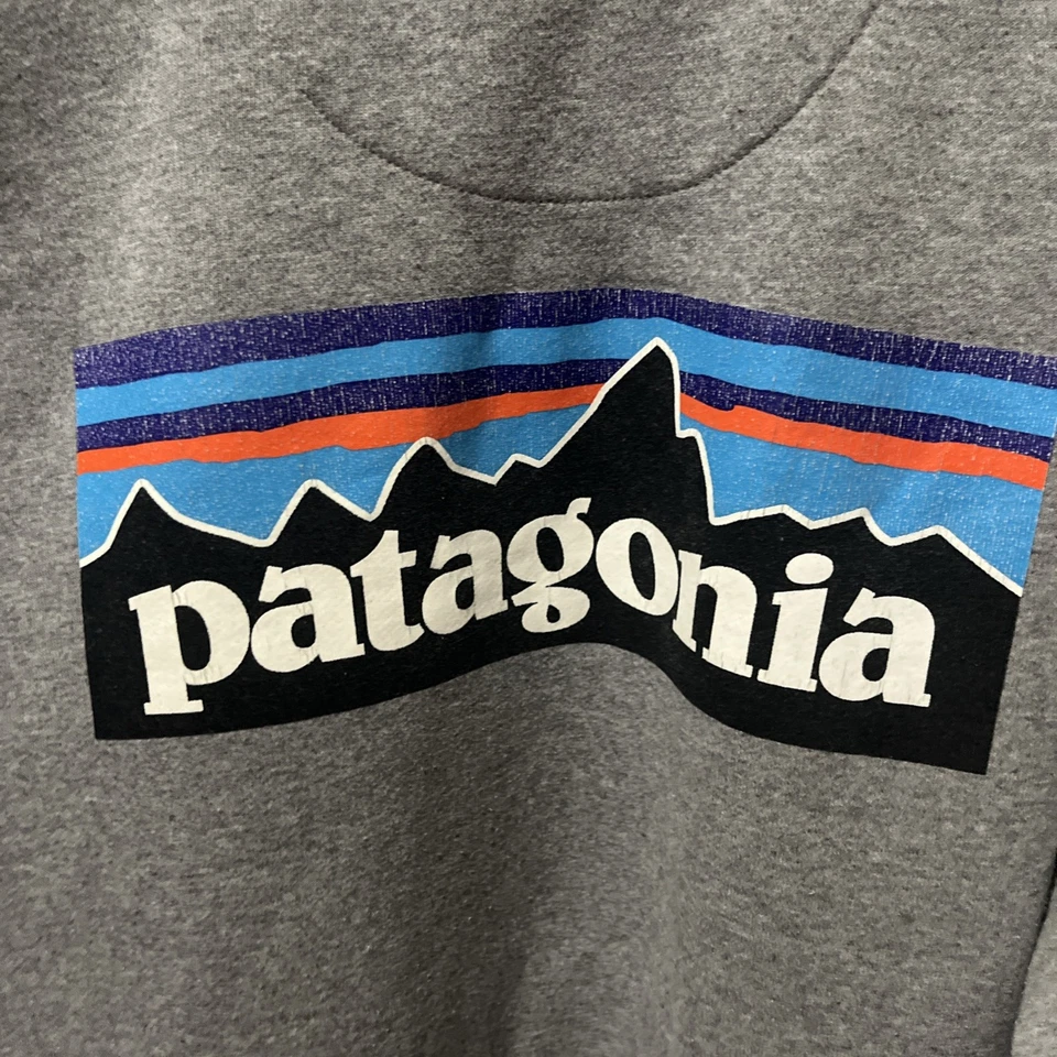 Moletom Patagonia P-6 Logo Uprisal Crewneck cinza masculino GG feminino XXL - Imagem 3 de 3