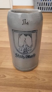 Masskrug Bierkrug Steinkrug geritzt vorne 1L Spaten München