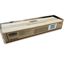 Rubbermaid Commercial Q800WHI 18 in. x 5.5 in. Microfiber Pad - BL/WT (6/BX) New