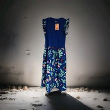 NWT! Women's Short Sleeve  Blue Floral And Birds Colorful Midi Dress