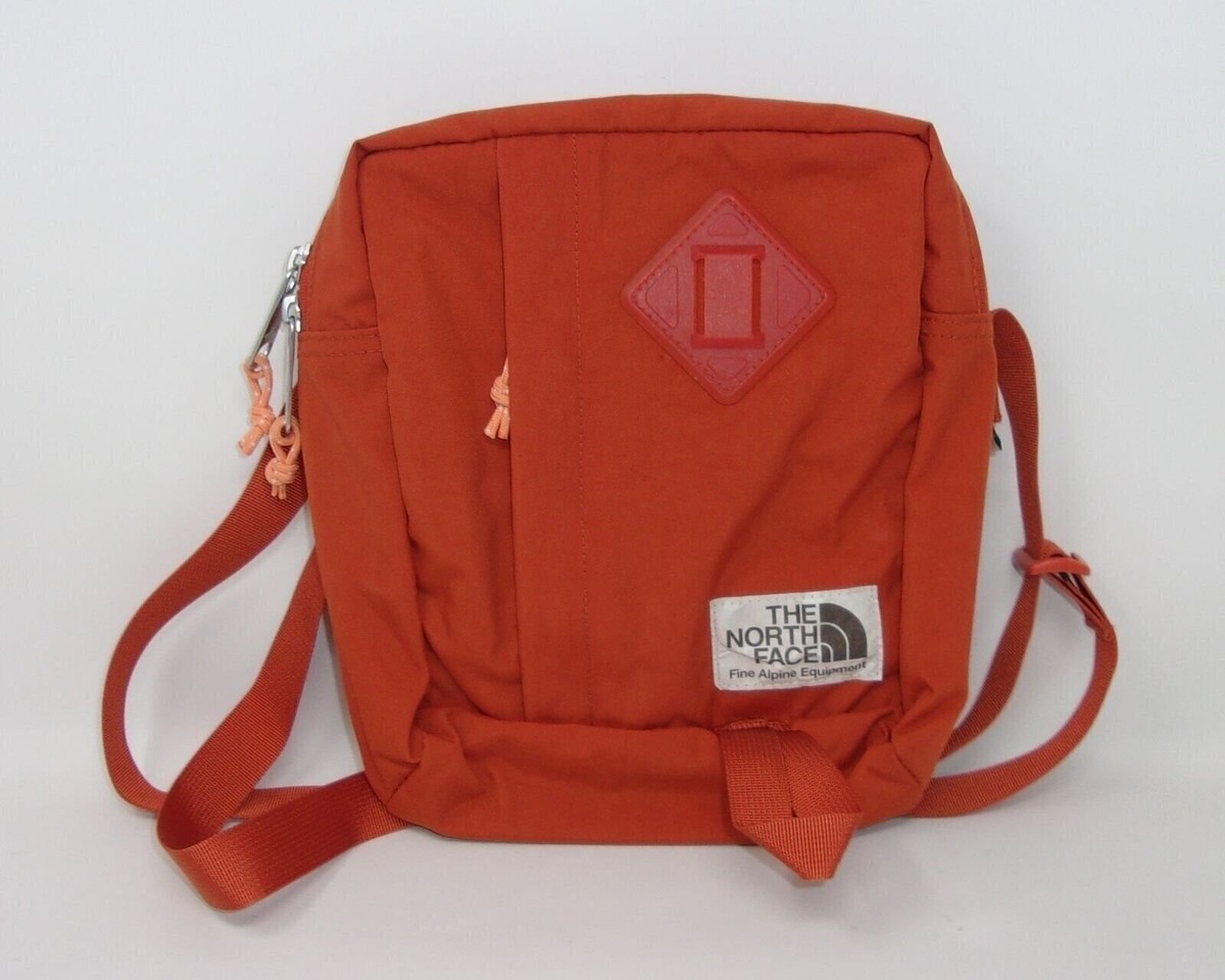 THE NORTH FACE Berkeley Crossbody Bag, Rusted Bronze/Dusty Coral