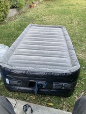 Embark Auto Samonadmuchiwany materac Podwójne łóżko powietrzne z wbudowaną pompą powietrza AC