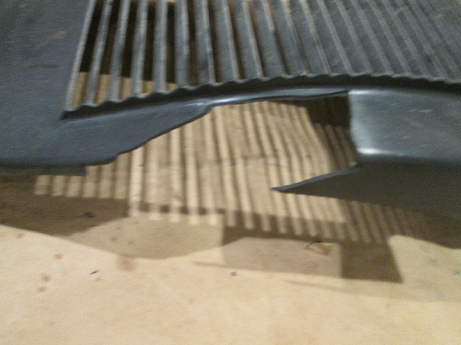 Ferrari 488 GTB/Spider  - RH Rear Gravel Guard (Damage)  P/N 86670800